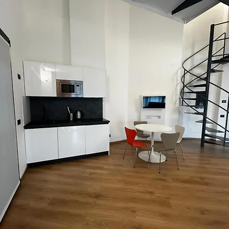 Bb Isola Apartmanhotel Milánó
