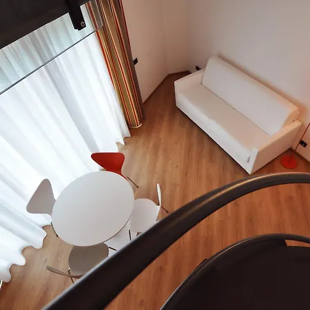 Apartmanhotel Bb Isola 2*