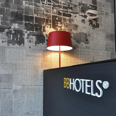 Bb Isola Apartmanhotel Milánó