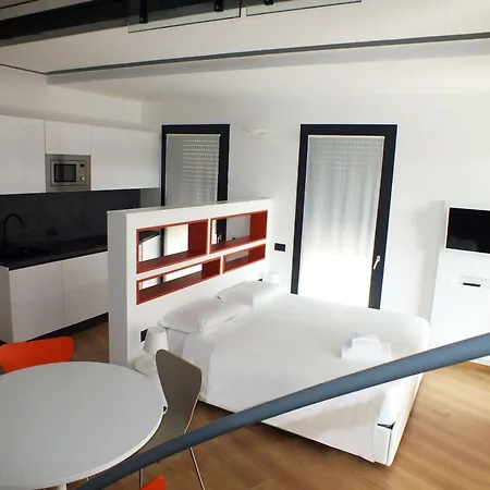 Bb Isola 4* Milánó