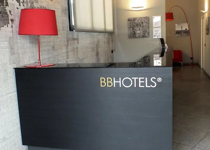 Bb Isola Aparthotel 4*