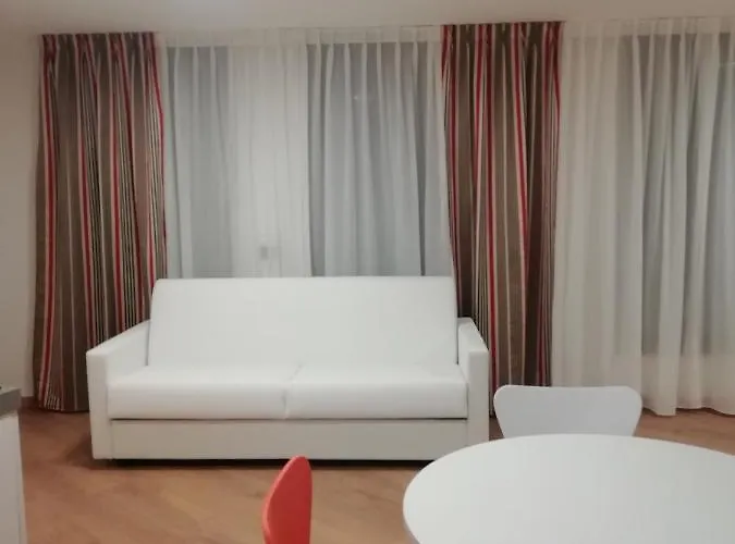 Bb Isola Aparthotel Mailand